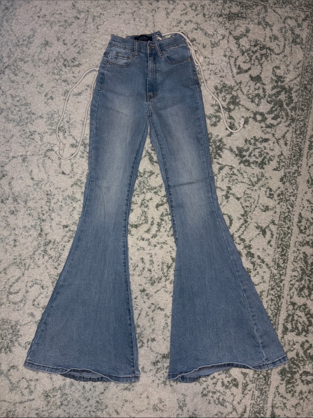 AKIRA Vintage-Inspired Light Blue Flared Jeans